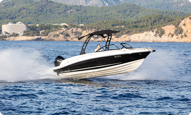 Bayliner VR6 | Boat Rental Mallorca